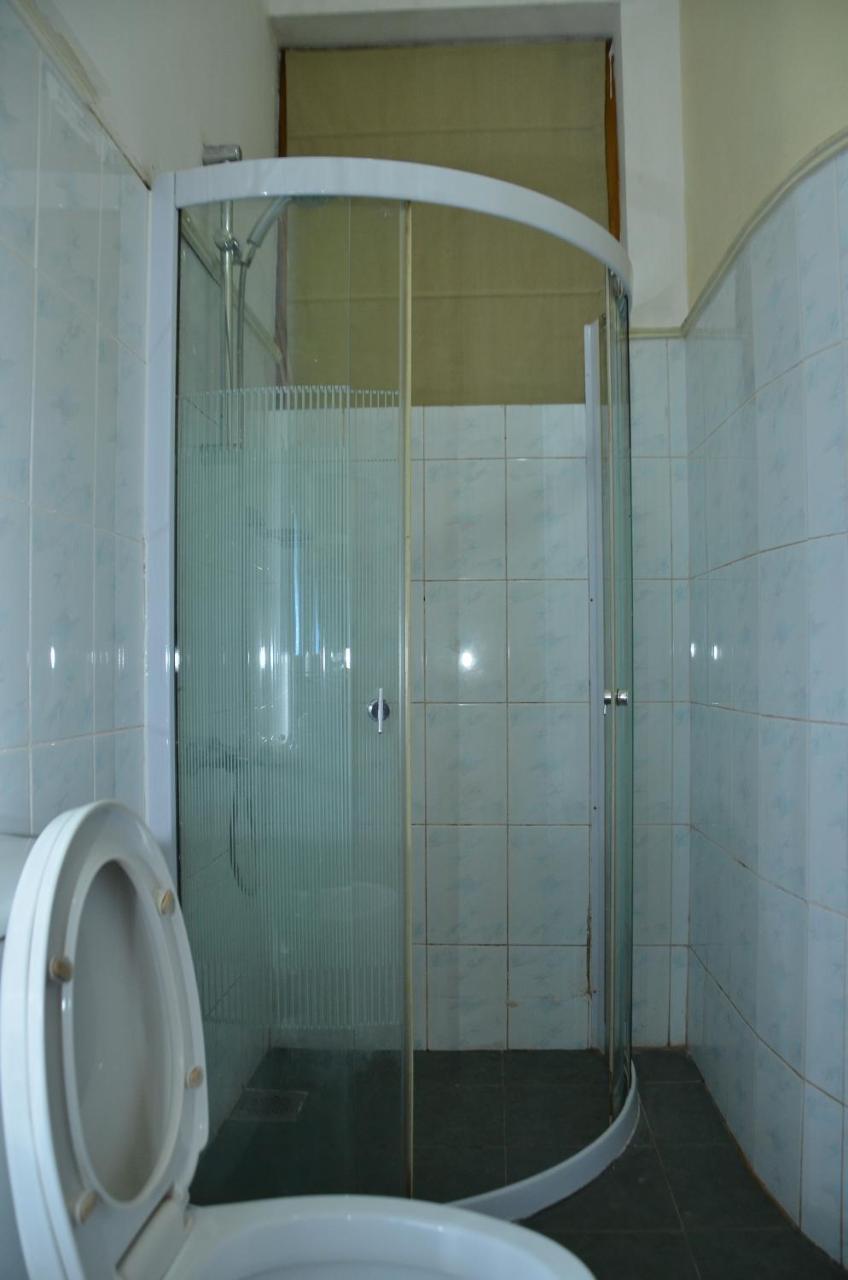Hotel Mandakini バタラムラ エクステリア 写真