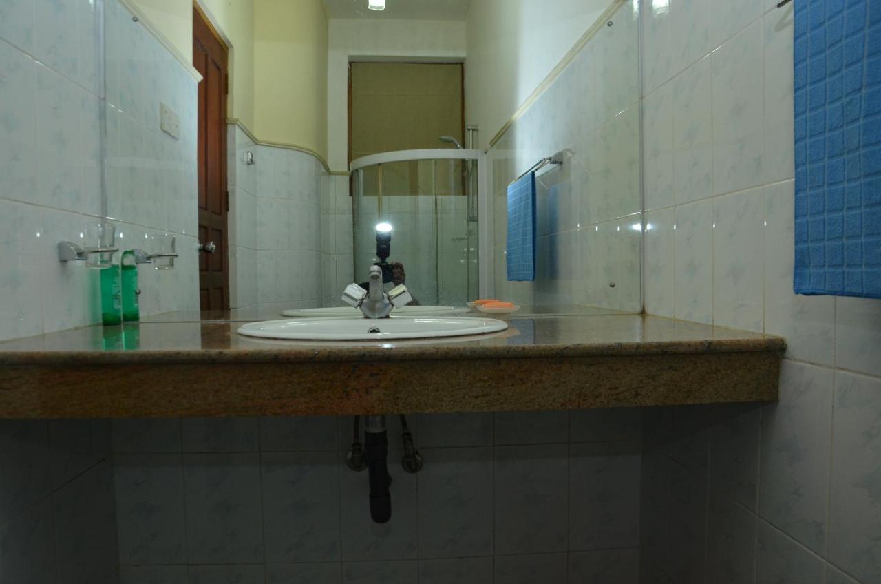 Hotel Mandakini バタラムラ エクステリア 写真