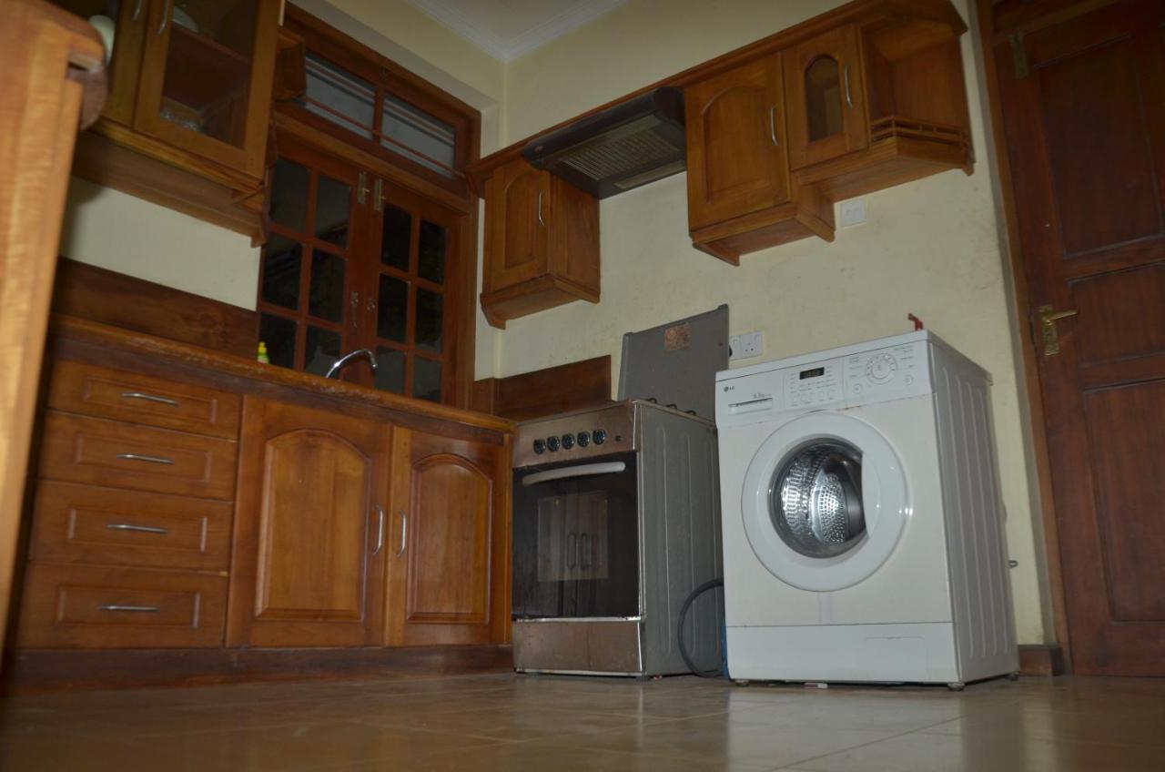 Hotel Mandakini バタラムラ エクステリア 写真
